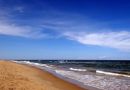 Auro Beach