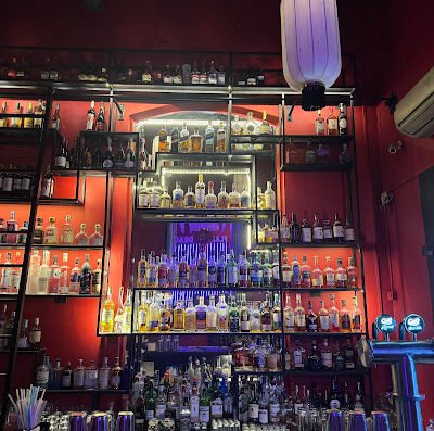 Flaming Dragons Lounge & Nightlife